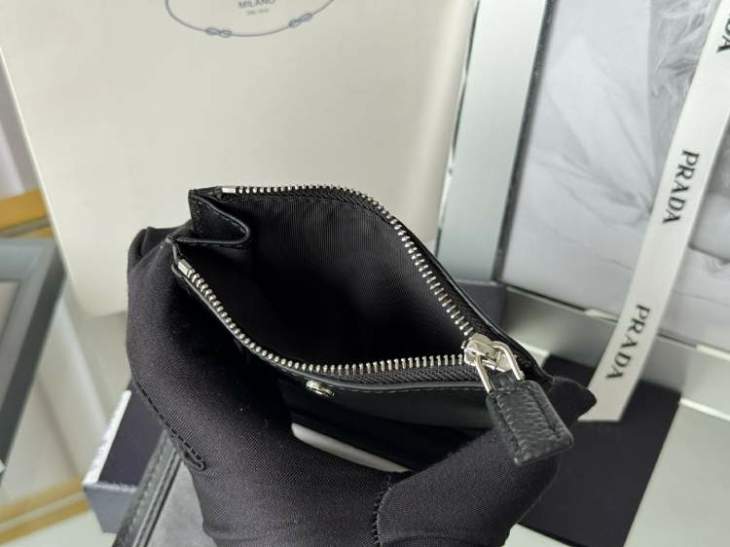 Picture of Prada Wallets _SKUfw197974446fw